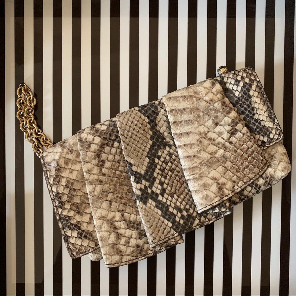 Henri Bendel Wristlet -Leather (Snakeskin Pattern)